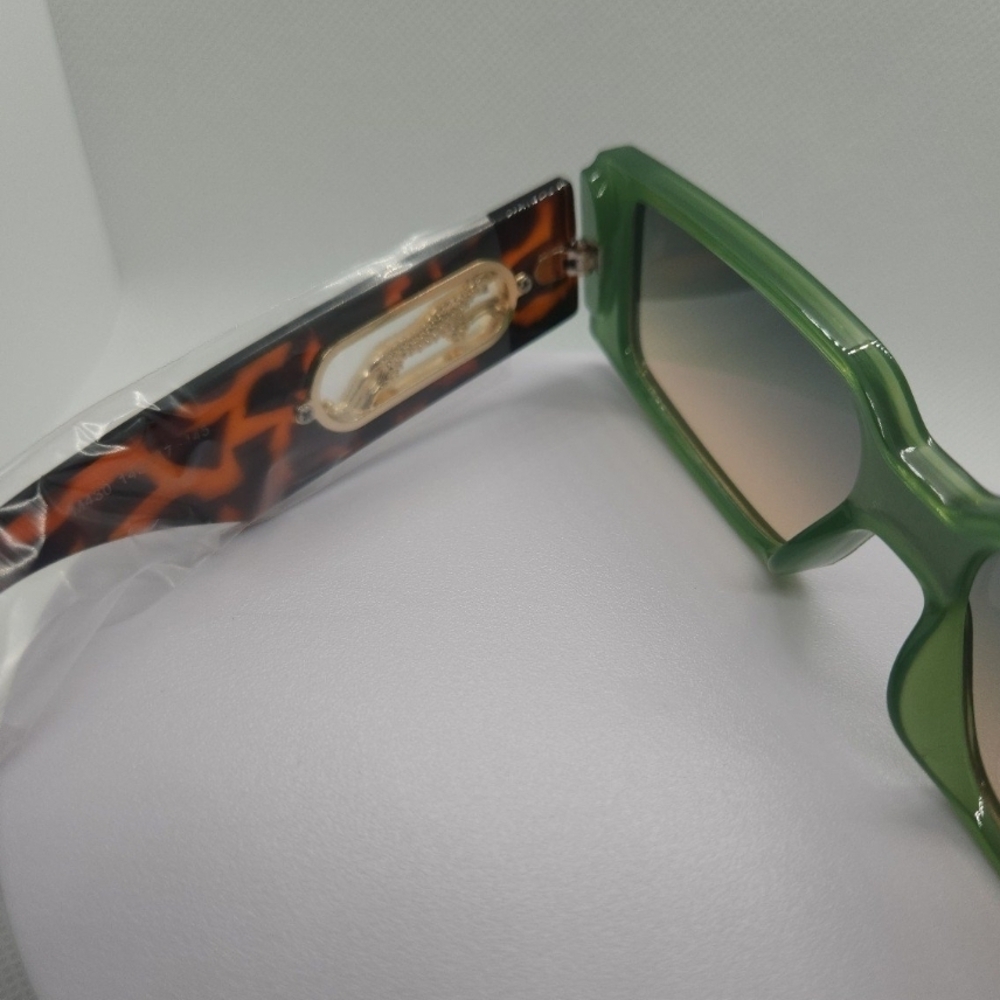 Green Tortoise Shell Rectangular Sunglasses - image 8